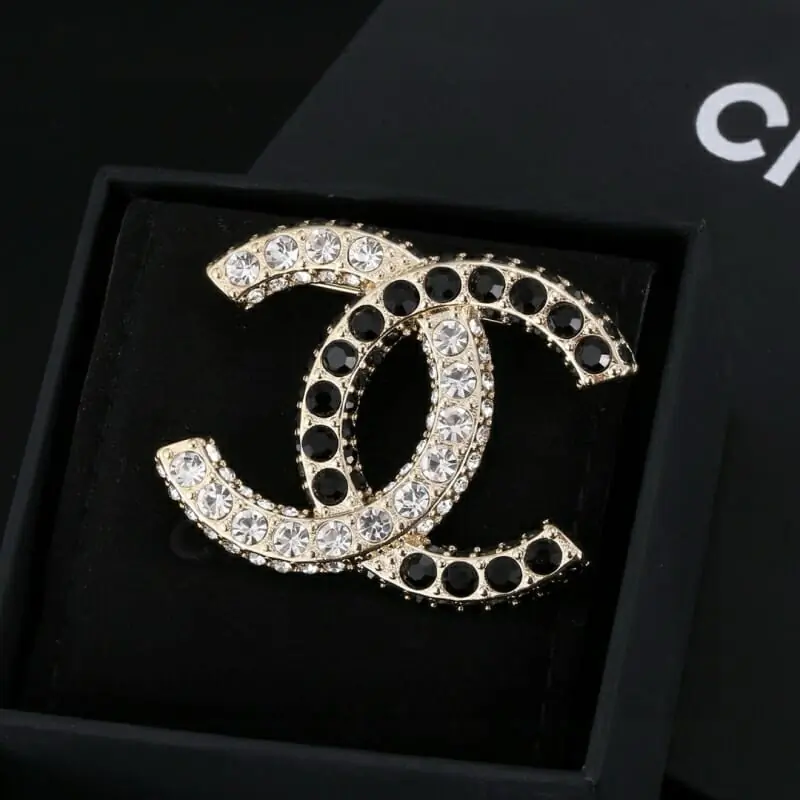 chanel brooches pour femme s_1253611